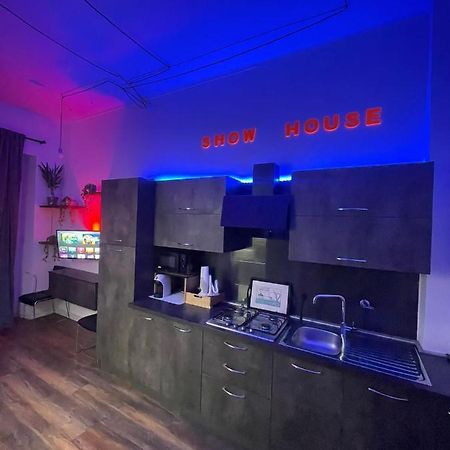 Show House 토리노 외부 사진